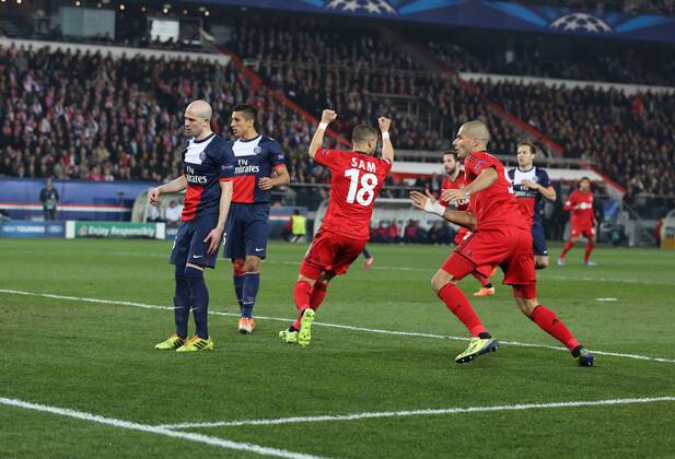Lars Bender 8 (Bayer 04 Leverkusen) beim Torjubel nach dem Treffer zum 1:0, Emotion, Freude, Glück, Positiv FC Paris St Germain vs Bayer 04 Leverkusen --- Fussball --- Champions League --- Achtelfinale Rückspiel --- 12.03.2014 EP_JSE