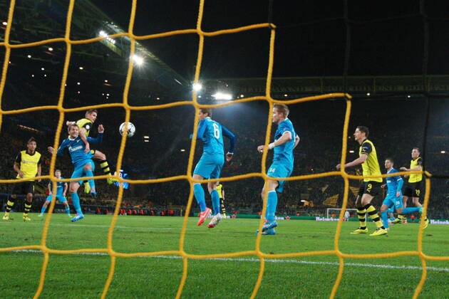 Kapitaen Sebastian Kehl (Borussia Dortmund 5) mit dem Kopfballtor zum Augleich, 1:1 Borussia Dortmund vs Zenit St. Petersburg --- Fussball --- Champions League --- 19.03.2014 EP_JSE