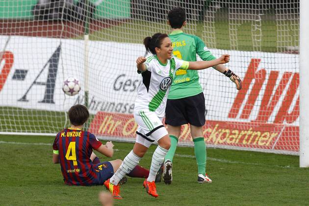 23.03.2014, VfL Stadion am Elsterweg, Wolfsburg, Frauenfussball, Champions-League, Viertelfinale, Hinspiel, VfL Wolfsburg (GER) vs FC Barcelona (ESP), im Bild Nadine Kessler (13, VfL Wolfsburg) jubelt nach ihrem Tor zum 1:0 für Wolfsburg GER, CL, VfL Wolfsburg (GER) vs FC Barcelona (ESP)