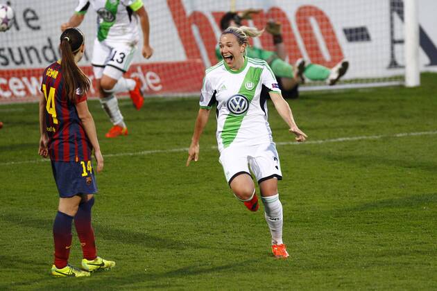 23.03.2014, VfL Stadion am Elsterweg, Wolfsburg, Frauenfussball, Champions-League, Viertelfinale, Hinspiel, VfL Wolfsburg (GER) vs FC Barcelona (ESP), im Bild Zsanett Jakabfi (3, VfL Wolfsburg) jubelt nach ihrem Tor zum 3:0 für Wolfsburg GER, CL, VfL Wolfsburg (GER) vs FC Barcelona (ESP)