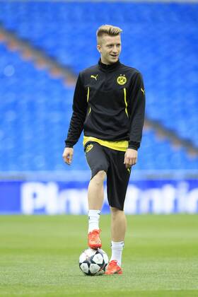 Marco Reus (Borussia Dortmund 11) mit Ball Abschluss - Training Borussia Dortmund --- Fussball --- Champions League --- Viertelfinale --- 01.04.2014 Foto: Schueler Eibner EP_JSE