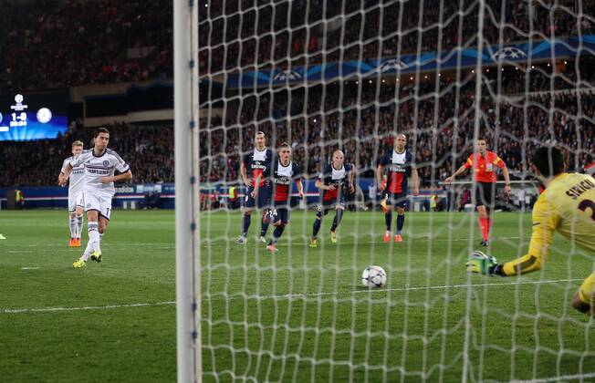 Chelsea s Eden Hazard scoring his sides opening goal Paris Saint Germain PSG vs Chelsea FC London London - Champions League - EDITORIAL USE ONLY. No use with unauthorised audio, video, data, fixture lists, club league logos or live services. Online in-match use limited to 120 images, no video emulation. No use in betting, games or single club league player publications.