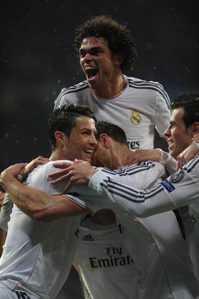 Real Madrid Forward, number 7 RONALDO - Cristiano Ronaldo dos Santos (27), celebrates after scoring a goal (0-0)Real Madrid Midfielder, number 11 BALE - Gareth Frank Bale (23), Real Madrid Midfielder, number 14 ALONSO - Xabier Alonso Olano (31), Real Madrid Defender, number 3 PEPE - Kepler Laveran Lima Ferreira (29) during round 