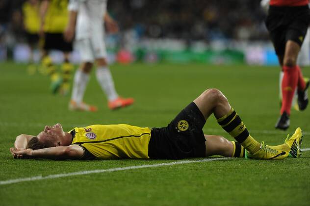 Borussia Dortmund Defender, number 37 DURM - Erik Durm (20) during round cuartos de final of the champions league league, soccer match between Real CF Madrid - BVB Borussia Dortmund at the Santiago Bernabeu estadium, Madrid - 