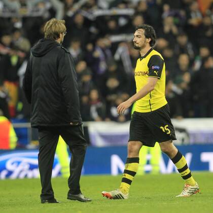 Trainer Jürgen Klopp (Borussia Dortmund) und Mats Hummels (Borussia Dortmund 15) Real Madrid C.F. vs Borussia Dortmund --- Fussball --- Champions League --- Viertelfinale --- 02.04.2014 Foto: Schueler Eibner EP_JSE
