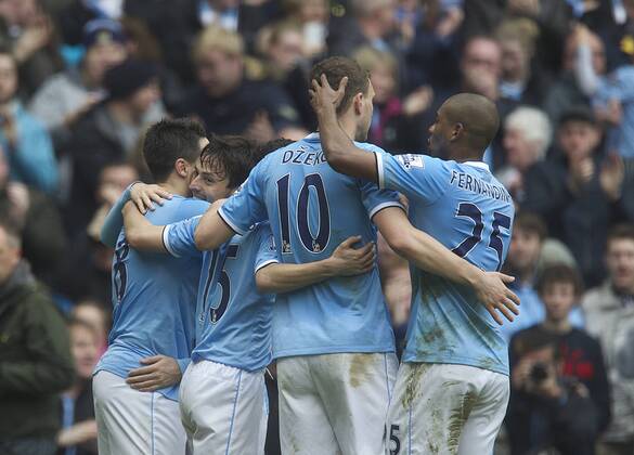 05.04.2014. Manchester, England. Manchester City s Samir Nasri scores a goal celebrates making it 2-1 during the Premier League game between Manchester City and Southampton from the Etihad Stadium. xMarkxDavisonx  ActionPlus11513074
