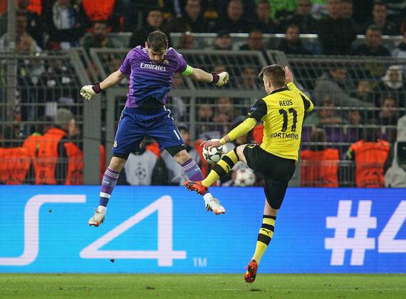 08.04.2014, Fussball Champions League 2013 2014, Viertelfinale, Rückspiel, Borussia Dortmund - Real Madrid, im Signal-Iduna-Park-Stadion in Dortmund, Tor zum 1:0 , v.l. Torwart Iker Casillas (Real Madrid) gegen Torschütze Marco Reus (Dortmund) 