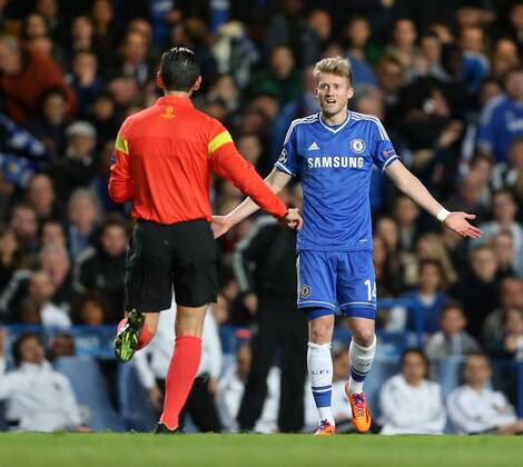 Chelsea s Andre Schurrle appeals to referee Pedro Proenca for a penalty Chelsea vs Paris Saint Germain- Champions League, Knockout - Stamford Bridge - London - England - 08 04 2014 - Pic David Klein Sportimage EDITORIAL USE ONLY. No use with unauthorised audio, video, data, fixture lists, club league logos or live services. Online in-match use limited to 120 images, no video emulation. No use in betting, games or single club league player publications.