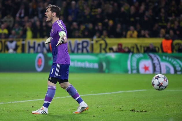 08.04.2014, xgsx, Fussball Champions League, Borussia Dortmund - Real Madrid, v.l. Iker Casillas (Torhueter, Torwart Real Madrid - 1) ist enttaeuscht, ist frustriert, frust, zeigt Emotionen nach den beiden Gegentoren