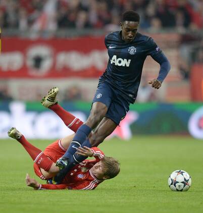 FUSSBALL CHAMPIONS LEAGUE VIERTELFINALE SAISON 2013 2014 FC Bayern München - Manchester United FC 09.04.2014 Daniel Welbeck (re, Manchester United FC) gegen Toni Kroos (li, FC Bayern München) FOTO: Pressefoto ULMER Andreas Schaad xxNOxMODELxRELEASEx 