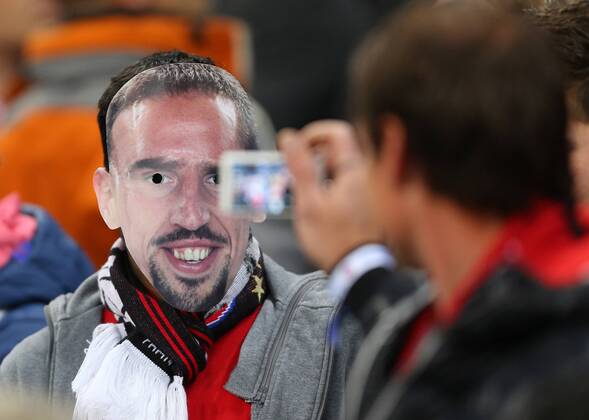 MÜNCHEN,DEUTSCHLAND,09.APR.14 - FUSSBALL - UEFA Champions League, Viertelfinale, FC Bayern München. Bild zeigt einen Fan von Franck Ribery (Bayern). 