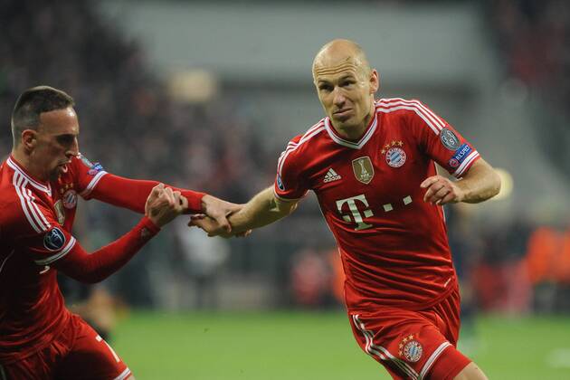 Freude bei Franck Ribery (FC Bayern München) und Arjen Robben (FC Bayern München) nach dessen Tor zum 3:1 Bayern München - Manchester United, Champions League, Viertelfinale, Fussball, 09.04.2014