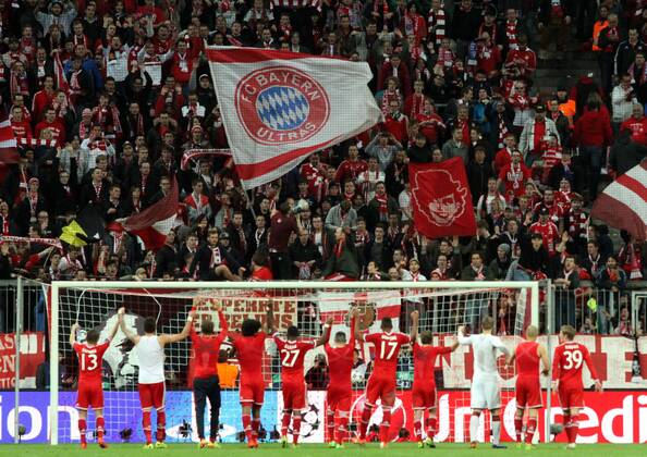 FC Bayern-Schlussjubel mit der Südkurve Fussball UEFA Champions League München Allianz Arena 09.04.2014 FC Bayern München - Manchester United FC