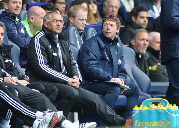 Football - 2013 2014 Premier League - Tottenham Hotspur vs. Fulham Tottenham s Steffen Freund (right) and fellow German Felix Magath (Fulham Manager) at White Hart Lane. Colorsport Andrew Cowie 