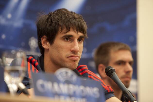 FC Bayern München s Javier Martinez and Philipp Lahm attends Press Conference at Intercontinental Hotel in Madrid, Spain. April 22, 2014.  (20140422196)