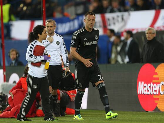 Chelsea s John Terry goes off injured Athletico Madrid vs Chelsea - Champions League, Semi Final, First leg - Vicente Calderon Stadium - 22 04 2014 - Pic David Klein Sportimage EDITORIAL USE ONLY. No use with unauthorised audio, video, data, fixture lists, club league logos or live services. Online in-match use limited to 120 images, no video emulation. No use in betting, games or single club league player publications.