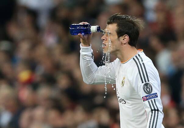 Real Madrid s Gareth Bale comes on as a substitute Real Madrid vs FC Bayern Munich - Champions League, Semifinal, First leg - Santiago Bernabeu Stadium - Madrid - Spain - 23 04 2014 - Pic DavidxKlein Sportimage EDITORIAL USE ONLY. No use with unauthorised audio, video, data, fixture lists, club league logos or live services. Online in-match use limited to 120 images, no video emulation. No use in betting, games or single club league player publications.