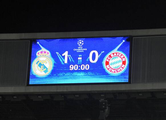 23.04.2014, Fussball Champions League 2013 2014, Halbfinale, Hinspiel, Real Madrid - FC Bayern München, im Santiago Bernabeu Stadion in Madrid, Spanien. Das Endergebnis von 1:0 für Madrid steht auf der Anzeigetafel. 