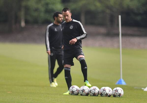 Chelsea training pre Champs Lge SF L2 Chelsea s John Terry training at Cobham COLORSPORT ANDREW COWIE 