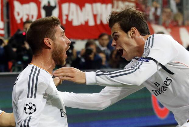 München , Fußball Champions League Halbfinale Rückspiel , Bayern München vs. Real Madrid , Jubel nach dem 0 : 1 ,von links: Sergio Ramos Gareth Bale ( Real )