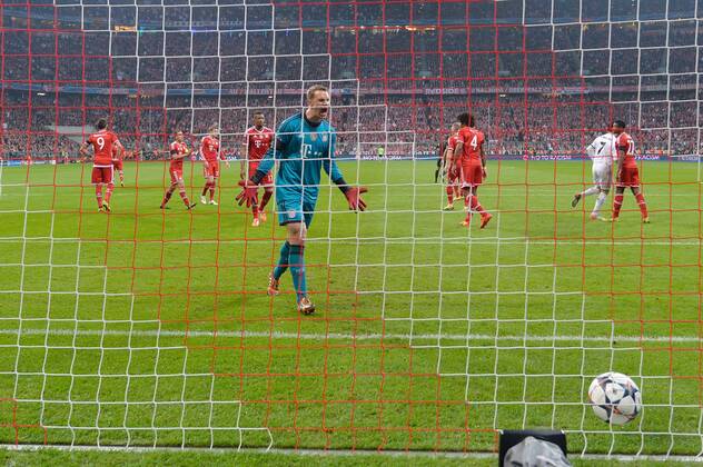 FUSSBALL CHAMPIONS LEAGUE HALBFINALE RÜCKSPIEL SAISON 2013 2014 FC Bayern München - Real Madrid 29.04.2014 Torwart Manuel Neuer (FC Bayern München) ist nach dem 0:2 enttäuscht 