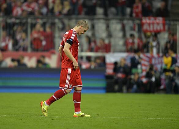 29.04.2014, Fussball Champions League 2013 2014, Halbfinale, Rückspiel, FC Bayern München - Real Madrid, in der Allianz-Arena München. Bastian Schweinsteiger (München) frustriert. 