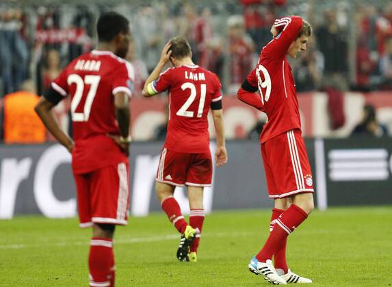Philipp Lahm (FCB 21) , Toni KROOS, FCB 39 , David ALABA, FCB 27 Emotionen, enttäuscht, Enttäuschung, Frust, frustriert, Trauer ,traurig, verzweifelt, Verzweiflung FC BAYERN München - REAL MADRID Halbfinale, RÜCKSPIEL Fussball UEFA Champions League, München, 29.04.2014 CL Saison 2013 2014, FCB, München, RM
