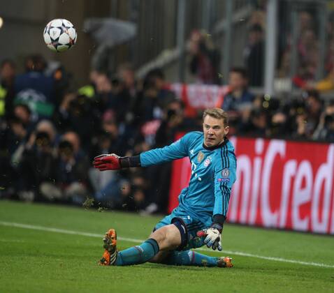 München, Fussball Männer, UEFA Champions League, Saison 2013 2014, Halbfinale Rückspiel, FC Bayern München vs Real Madrid CF 29.04.2014, München Arena München Manuel Neuer, TW, FC Bayern München, Aktion, Einzelbild,