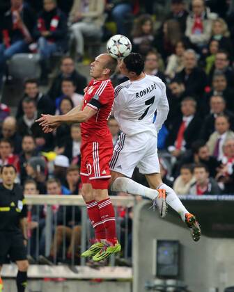 München, Fussball Männer, UEFA Champions League, Saison 2013 2014, Halbfinale Rückspiel, FC Bayern München vs Real Madrid CF 29.04.2014, München Arena München Arjen Robben, FC Bayern München, Cristiano Ronaldo, REal Madrid, Aktion,