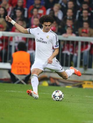 München, Fussball Männer, UEFA Champions League, Saison 2013 2014, Halbfinale Rückspiel, FC Bayern München vs Real Madrid CF 29.04.2014, München Arena München Pepe, Real Madrid, Aktion, Einzelbild,