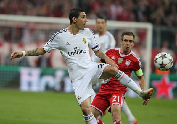 München, Fussball Männer, UEFA Champions League, Saison 2013 2014, Halbfinale Rückspiel, FC Bayern München vs Real Madrid CF 29.04.2014, München Arena München Angel Di Maria, Real Madrid, Philipp Lahm, FC Bayern,Aktion,
