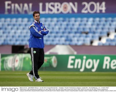 Fussball, Frauen Champions-League, Tyresö FF - VfL Wolfsburg, v.li.: Trainer Ralf Kellermann (VfL Wolfsburg) Einzelbild vor dem Spiel xmrx
