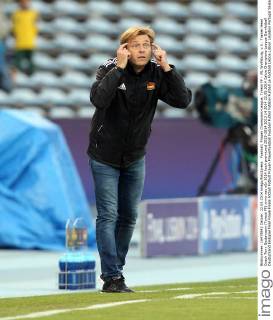Fussball, Frauen Champions-League, Tyresö FF - VfL Wolfsburg, v.li.: Trainer Head Coach Tony Gustavsson (Tyresö FF) xmrx