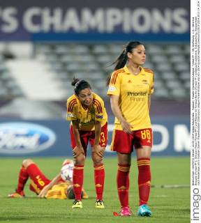 Fussball, Frauen Champions-League, Tyresö FF - VfL Wolfsburg, v.li.: Veronica Boquete (Tyresö FF ), Christen Press (Tyresö FF ) und Mayara de Fonseca Bordin (Tyresö FF ) enttäuscht schauend, Enttäuschung, disappointed nach Niederlage xmrx