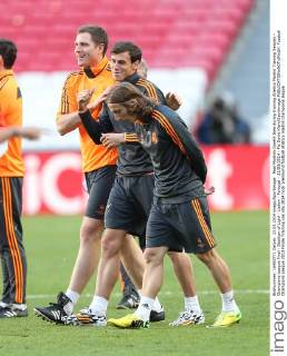 Real Madrids Gareth Bale during training Atletico Madrid Training Session - Champions League Final - Stadium of Light - Lisbon - Portugal - 23 05 2014 - Pic David Klein Sportimage EDITORIAL USE ONLY. No use with unauthorised audio, video, data, fixture lists, club league logos or live services. Online in-match use limited to 120 images, no video emulation. No use in betting, games or single club league player publications.