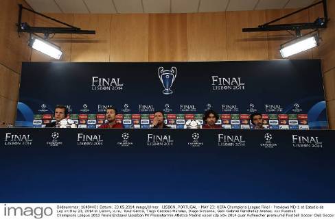 LISBON, PORTUGAL - MAY 23: UEFA Champions League Final - Previews MD-1 at Estadio da Luz on May 23, 2014 in Lisbon, v.re.: Raul Garcia, Tiago Cardoso Mendes, Diego Simeone, Gabi Gabriel Fernández Arenas. xxx