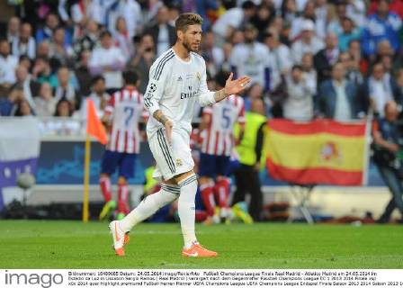 Fußball Champions League Finale Real Madrid - Atletico Madrid am 24.05.2014 im Estadio da Luz in Lissabon Sergio Ramos ( Real Madrid ) verärgert nach dem Gegentreffer