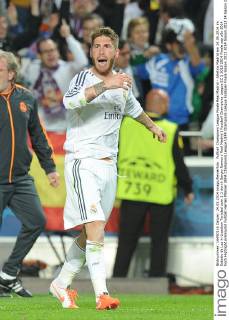 Fußball Champions League Finale Real Madrid - Atletico Madrid am 24.05.2014 im Estadio da Luz in Lissabon Torjubel zum 1:1 durch Sergio Ramos ( Real Madrid )