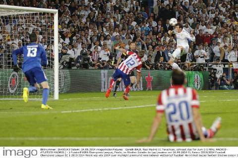 Gareth BALE, Real Madrid 11 Torschuss, schiesst das Tor zum 2-1 REAL MADRID - ATLETICO MADRID ( - ) Fussball UEFA Champions League, Finale, im Stadion Estadio da Luz Lissabon am 24.05.2014 CL Saison 2013 2014