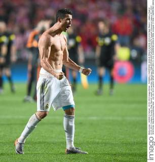 FUSSBALL CHAMPIONS LEAGUE FINALE SAISON 2013 2014 Real Madrid - Atletico Madrid 24.05.2014 Cristiano Ronaldo (Real Madrid) jubelt mit nackten Oberkörper 