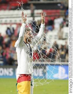 Sergio RAMOS, Real Madrid 4 mit Tornetz Jubel, Freude, Emotionen, Feiern, Lachen, jubelt, freuen, reisst die Arme hoch, ballt die Faust REAL MADRID - ATLETICO MADRID ( - ) Fussball UEFA Champions League, Finale, im Stadion Estadio da Luz Lissabon am 24.05.2014 CL Saison 2013 2014