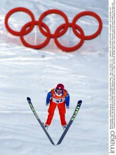 Feb. 13, 2002 - U.S. - (KRT101) KRT SPORTS STORY SLUGGED: OLY-SKIJUMP: KRT PHOTOGRAPH BY JOE RIMKUS JR. MIAMI HERALD (February 13) SALT LAKE CITY, UT-- Switzerland s Simon Ammann wins the gold medal in the mens Ski Jumping Individual K120 at Utah Olympic Park Wednesday February 13, 2002. (MI) AP NC KD BL 2002 (Vert) (lde) (Additional photos available on KRT Direct, KRT NewsCom or upon request) News Archive - Feb. 13, 2002 - ZUMAm67