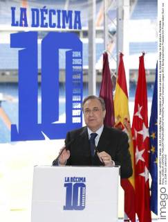 Presentation of the book La decima by Enrique Ortego. In this picture, Florentino Perez. xJOSExA.xGARCIAx 