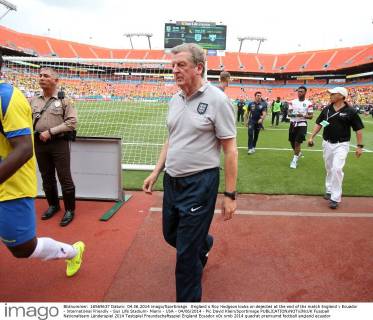 England s Roy Hodgson looks on dejected at the end of the match England v Ecuador - International Friendly - Sun Life Stadium- Miami - USA - 04 06 2014 - Pic David Klein Sportimage EDITORIAL USE ONLY. No use with unauthorised audio, video, data, fixture lists, club league logos or live services. Online in-match use limited to 120 images, no video emulation. No use in betting, games or single club league player publications.