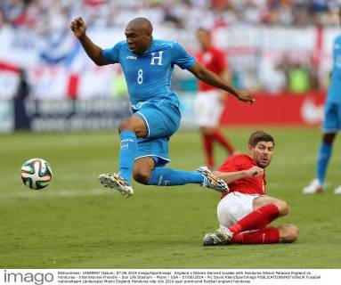 England s Steven Gerrard tussles with Honduras Wilson Palacios England vs Honduras - International Friendly - Sun Life Stadium - Miami - USA - 07 06 2014 - Pic David Klein Sportimage EDITORIAL USE ONLY. No use with unauthorised audio, video, data, fixture lists, club league logos or live services. Online in-match use limited to 120 images, no video emulation. No use in betting, games or single club league player publications.
