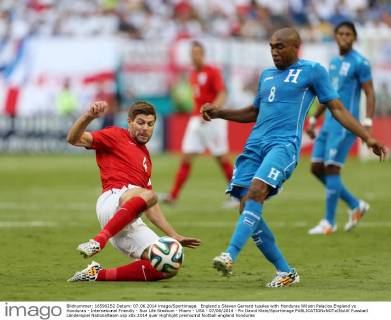 England s Steven Gerrard tussles with Honduras Wilson Palacios England vs Honduras - International Friendly - Sun Life Stadium - Miami - USA - 07 06 2014 - Pic David Klein Sportimage EDITORIAL USE ONLY. No use with unauthorised audio, video, data, fixture lists, club league logos or live services. Online in-match use limited to 120 images, no video emulation. No use in betting, games or single club league player publications.