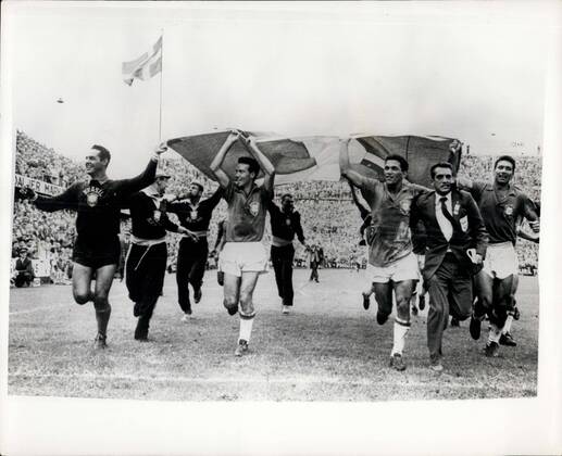 Fußball, WM 1958 in Stockholm, Finale Brasilien – Schweden 5 - 2 Jun. 29, 1958 - Brazil Beats Sweden 5 - 2 to Win World Cup  - ZUMAk09