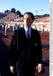 BECKENBAUER Franz Trainer Team Deutschland UEFA Fussball Europameisterschaften 1988 in Deutschland Halbfinale Deutschland-Holland in Hamburg am 21.Juni 1988