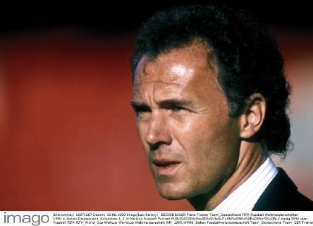 BECKENBAUER Franz Trainer Team_Deutschland FIFA Fussball Weltmeisterschaften 1990 in Italien Deutschland_Kolumbien 1_1 in Mailand Fussball Portrait
