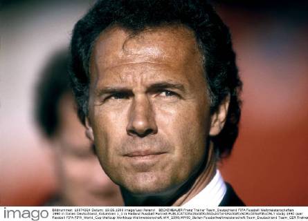 BECKENBAUER Franz Trainer Team_Deutschland FIFA Fussball Weltmeisterschaften 1990 in Italien Deutschland_Kolumbien 1_1 in Mailand Fussball Portrait